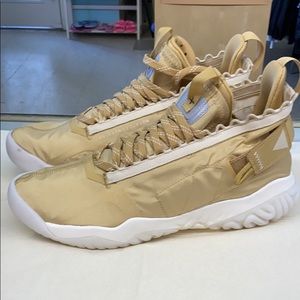 Jordan proto react “light cream”